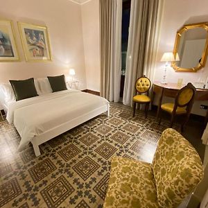 Double Room Private External Bathroom
